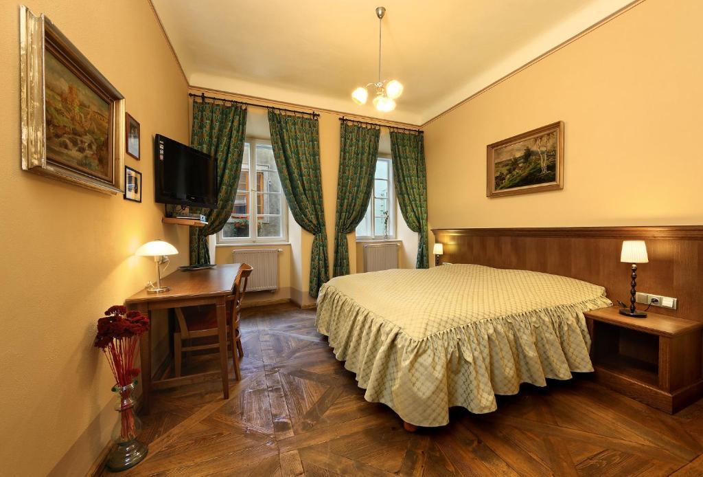 Hotel Edward Kelly Cesky Krumlov Room photo