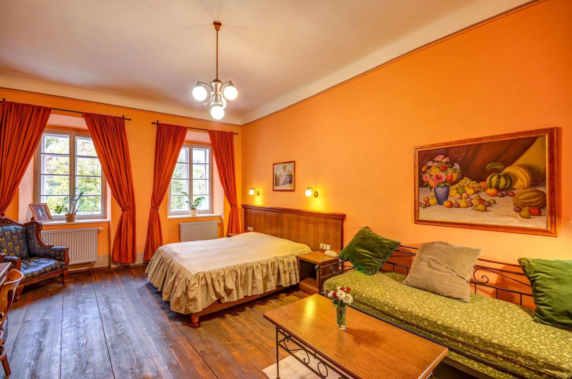 Hotel Edward Kelly Cesky Krumlov Exterior photo
